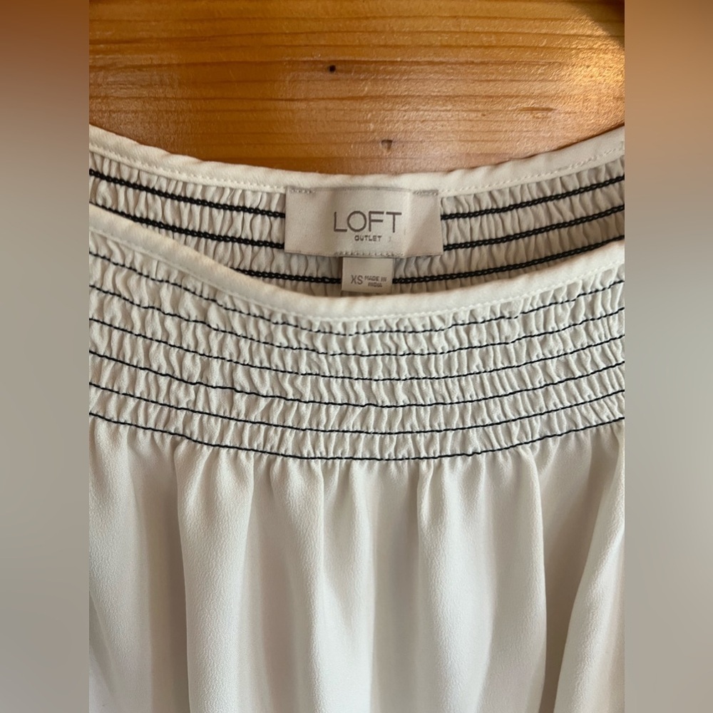 LOFT Smocked Neck White Blouse XS - Picture 2 of 4